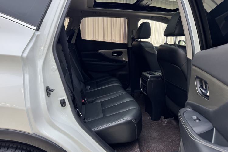 Used Nissan Murano 2019 2.5L XL Two-Wheel Drive Smart Connect Luxury Edition China VI Standard Interior 5