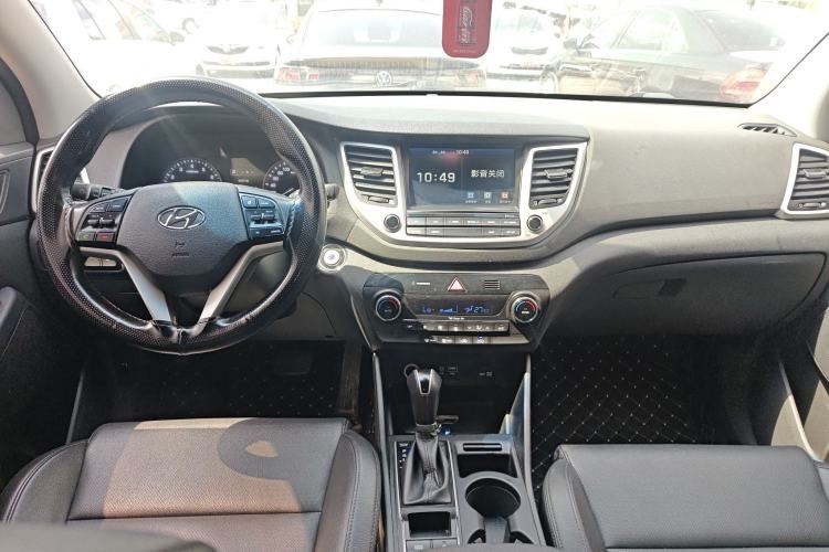 Used Hyundai Tucson 2018 1.6T Dual-Clutch Two-Wheel Drive 15th Anniversary Special Edition