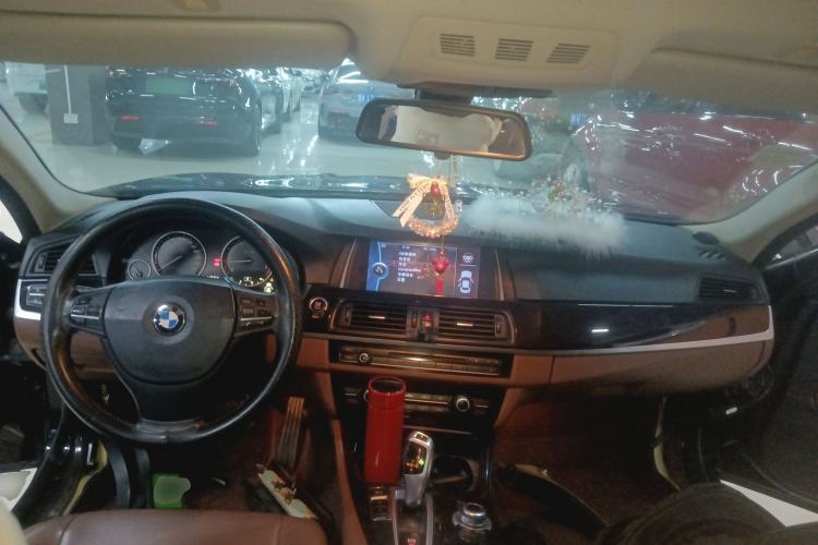 Used BMW 5 Series 2014 520Li Elegant Model
