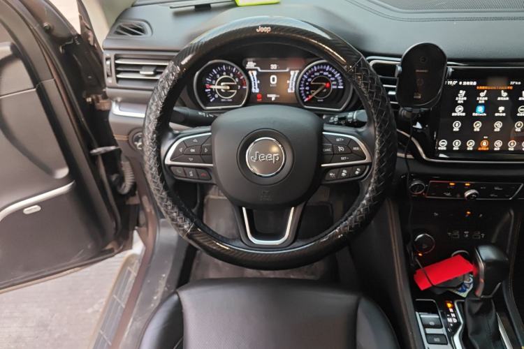 Used Jeep Grand Commander 2018 2.0T Four-Wheel Drive Smart Enjoyment Version China V Emission Standard
