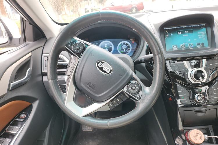 Used BYD Qin New Energy 2015 1.5T Dual-Crown Flagship Plus Edition