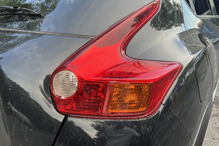 Used Infiniti ESQ 2014 1.6L Spontaneous Edition
