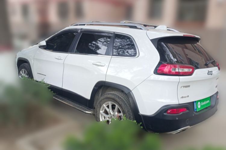 Used Jeep Cherokee 2016 2.4L Professional Edition
