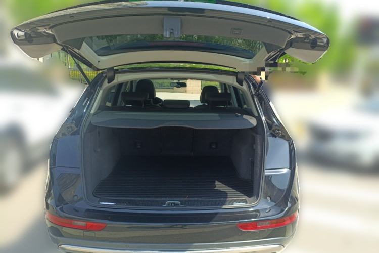 Used Audi Q5 2017 Plus 40 TFSI Technology Model Trunk