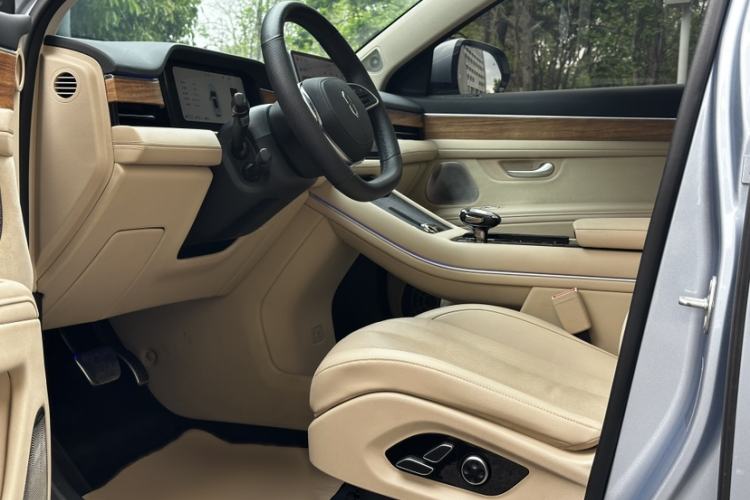 Used Hima AITO M7 2022 1.5T Four-Wheel Drive Luxury Edition
