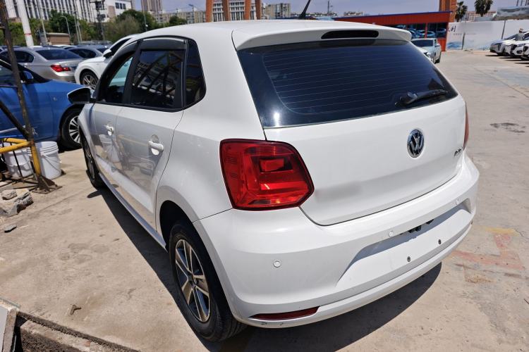 Used Volkswagen Polo 2016 1.4L Manual Fashion Model Rear Left 45 Deg