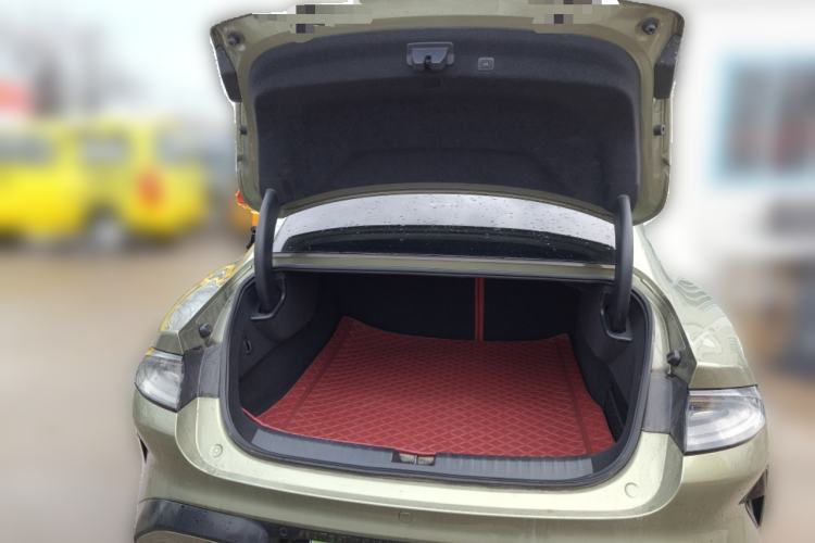 Used Xiaomi Auto SU7 2024 Rear-Drive Long-Range Intelligent Driving Version Trunk