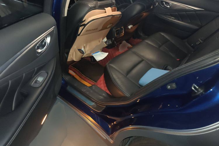 Used Infiniti Q50L 2018 2.0T Enjoyment Version China VI Standard Left Rear Seat