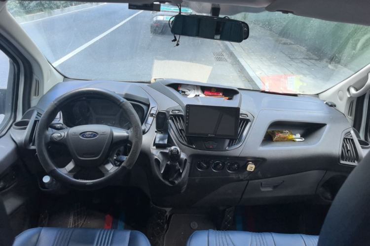 Used Ford Transit 2019 2.0T Diesel Business & Travel Mid-Drive Mid-Roof 7-Seater China VI Standard