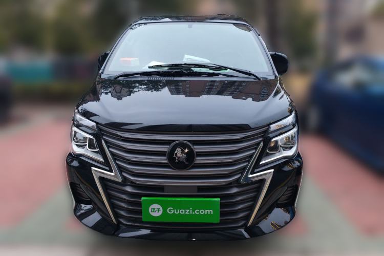 Used FORTHING Lingzhi 2023 M5L 1.6L Base Model 7 Seats
