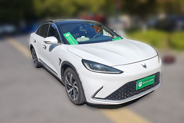 Used ARCFOX Alpha S 2022 708S+ 175kW Front Right 45 Deg