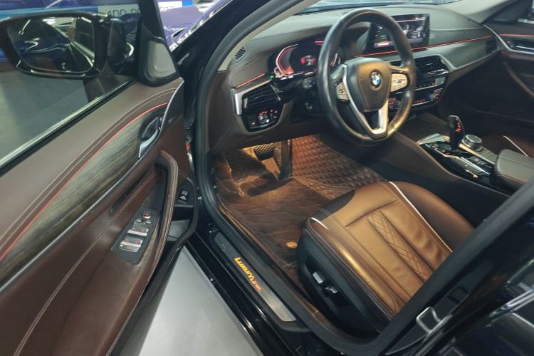 Used BMW 5 Series 2020 530Li xDrive Luxury Package Driver Seat