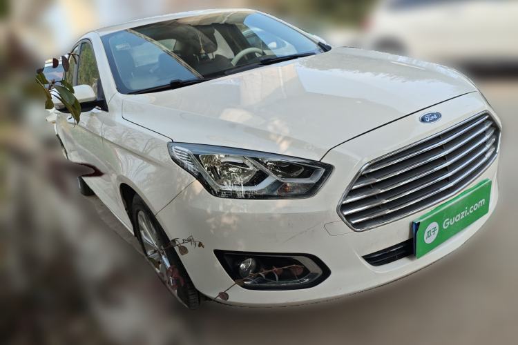 Used Ford Escort 2015 1.5L Automatic Fashion Model