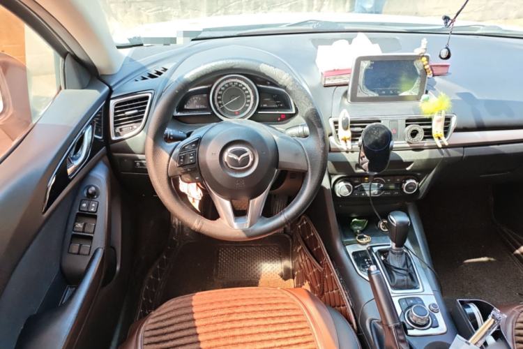 Used Mazda Mazda 3 Axela 2016 Sedan 1.5L Automatic Luxury Model
