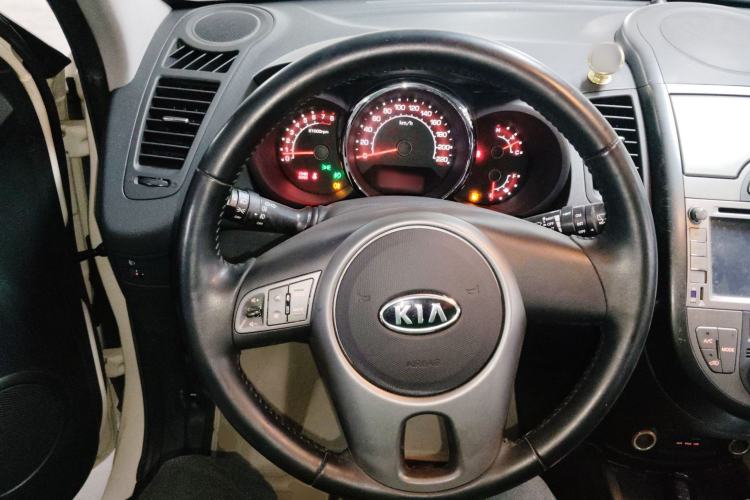 Used Kia Soul 2013 1.6L AT Premium
