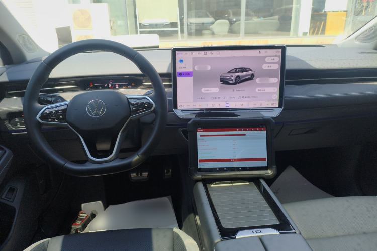 Used Volkswagen ID.7 VIZZION 2024 PRO Model Center Console