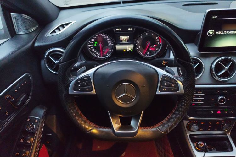 Used Mercedes-Benz CLA 2015 CLA 220 4MATIC
