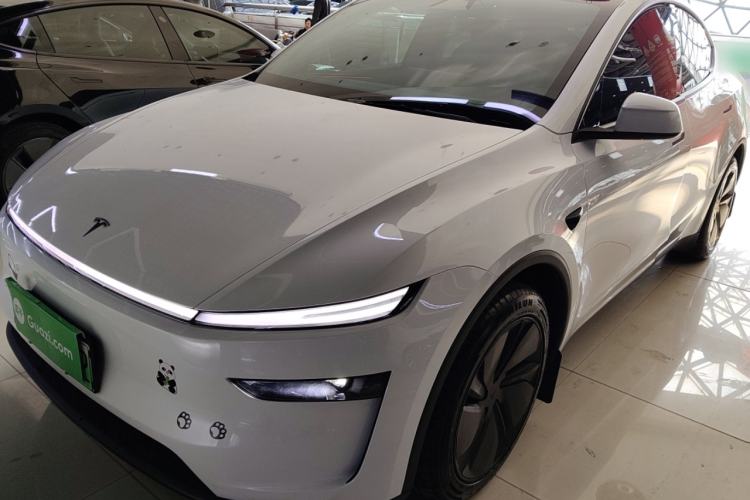 Used Tesla Model Y 2025 Rear-Wheel-Drive Version