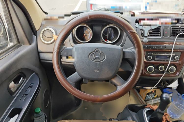 Used CHANGAN KAICHENG Ruixing M60 2019 1.5L Standard Version China VI Emission Standard 5/6 Seats DAM15KR Steering Wheel
