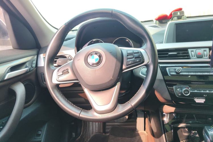 Used BMW X1 2019 sDrive18Li Premium Edition Steering Wheel