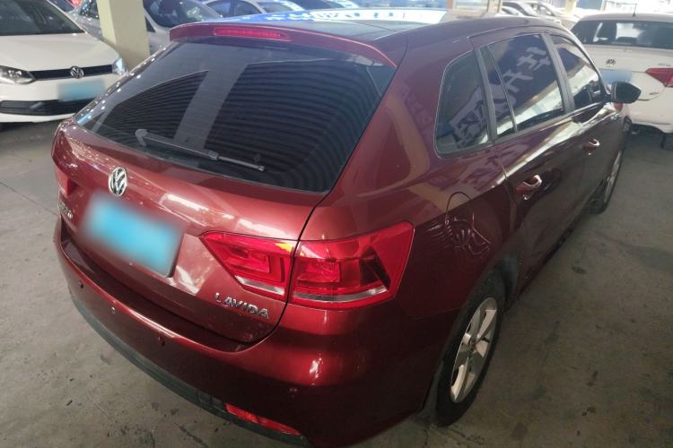 Used Volkswagen Gran Lavida 2013 1.6L Automatic Fashion Model
