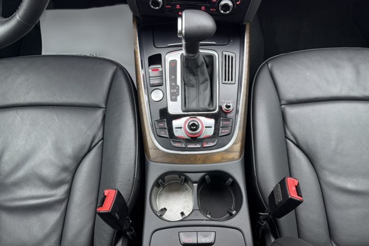 Used Audi Q5 2013 40 TFSI Comfort Edition Interior 5