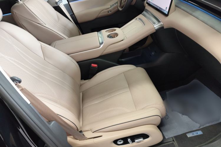 Used XPeng X9 2025 740 Ultra-Long Range Max