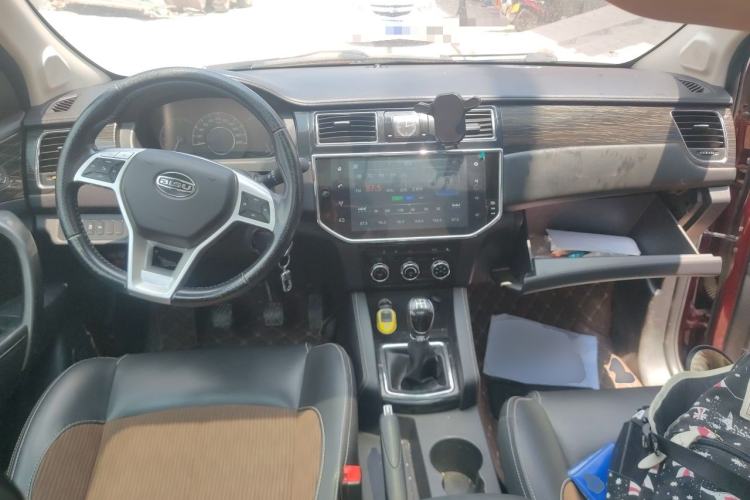 Ojetý Bisu M3 2017 1.5L Luxury Model