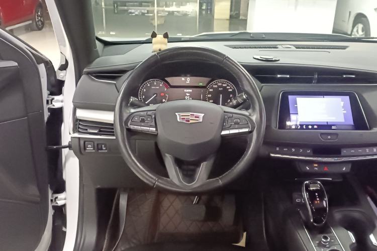 Used Cadillac XT4 2021 28T Two-Wheel Drive Leading Version
