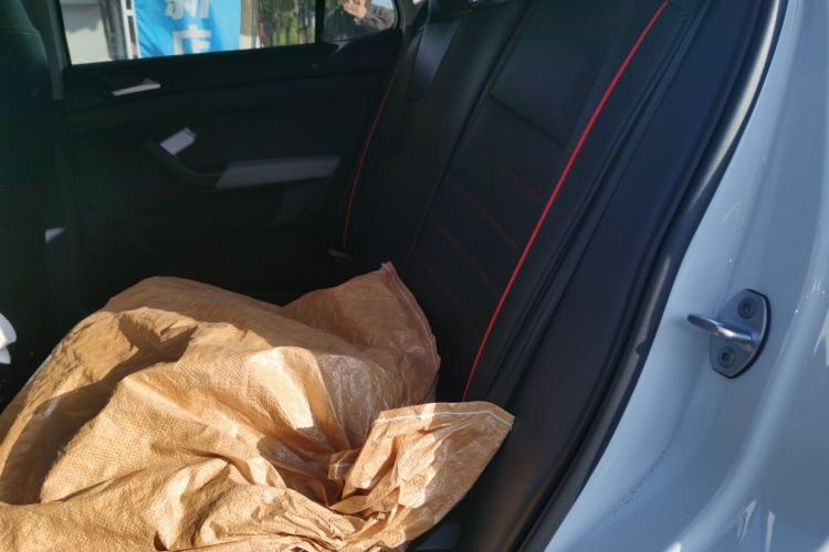 Used Volkswagen Tharu 2026 Model Xinrui 1.5L Rujin Edition Left Rear Seat