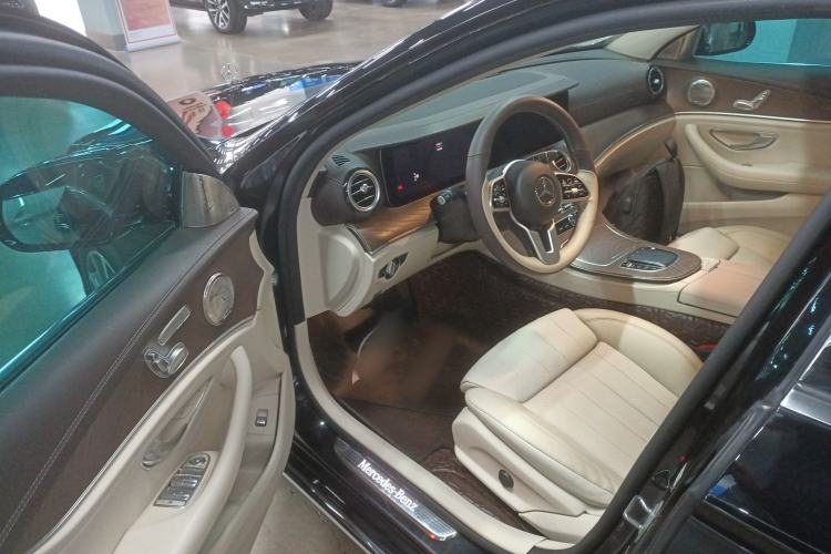 Used Mercedes-Benz E-Class 2020 Facelift E 260 L
