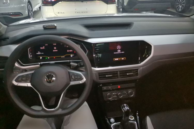 Used Volkswagen Tacqua 2021 1.5L Automatic Yue Zhi Lian Edition Center Console