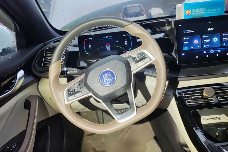 Used BYD Qin PLUS 2023 Champion Edition DM-i 55KM Leading Model Steering Wheel