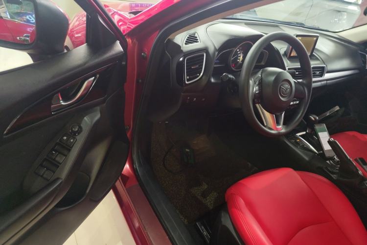 Used Mazda 3 Axela 2016 Sedan 1.5L Automatic Luxury Model Driver Seat