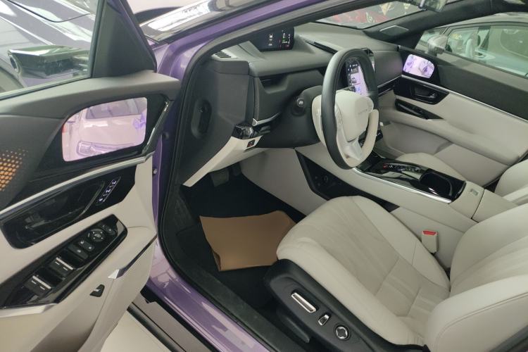 Used Honda P7 2025 Four-Wheel Drive Long-Range Max Driver Seat