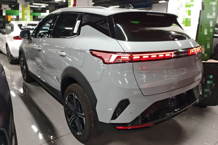 Used Lynk & Co 06 EM-P 2023 EM-P 56 Standard Range Pro Rear Left 45 Deg