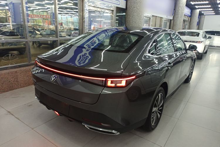 Used CHANGAN Eado PHEV 2025 Smart New Blue Whale 145KM Battleship Edition