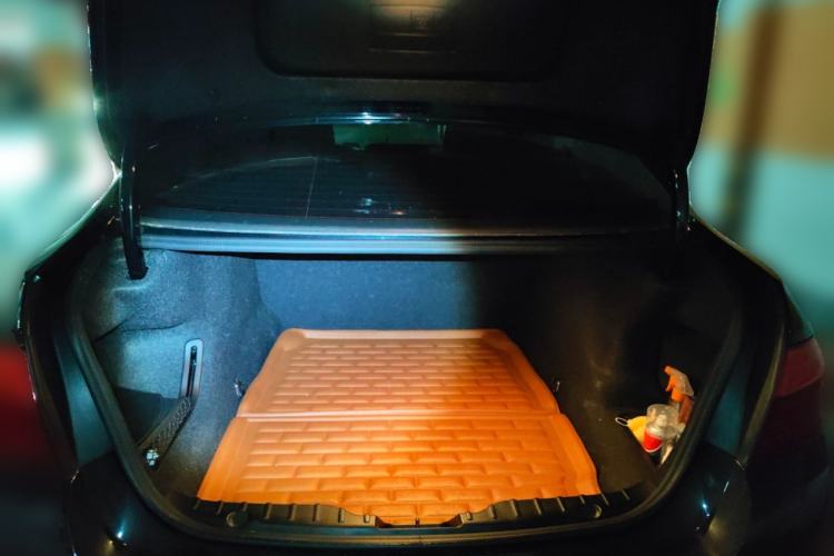 Used BMW 5 Series 2014 528Li Leading Model
