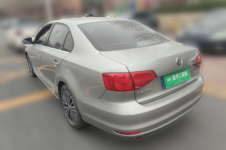 Used Volkswagen Sagitar 2017 230TSI Automatic Luxury Edition
