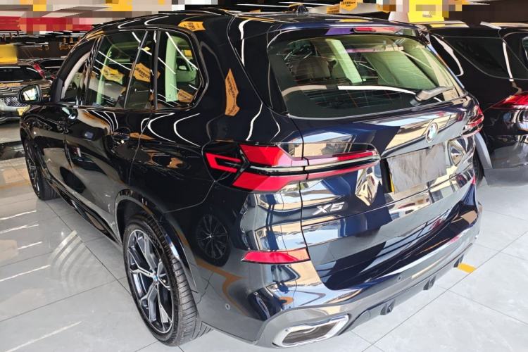 Used BMW X5 2025 Model, xDrive 30Li Prestige M Sport Night Package
