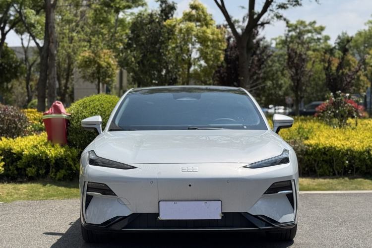 Used Geely Galaxy E8 2025 700 km Long-Range Intelligent Driving Version
