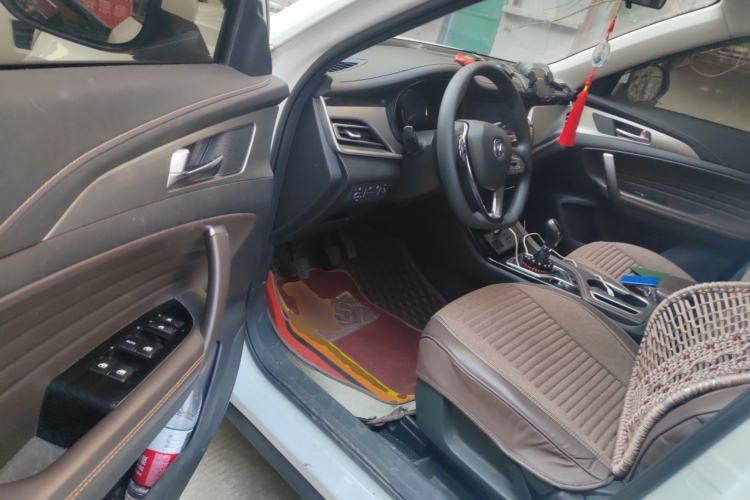 Used CHANGAN CS35PLUS 2018 1.6L Manual Cool Edition China V Standard
