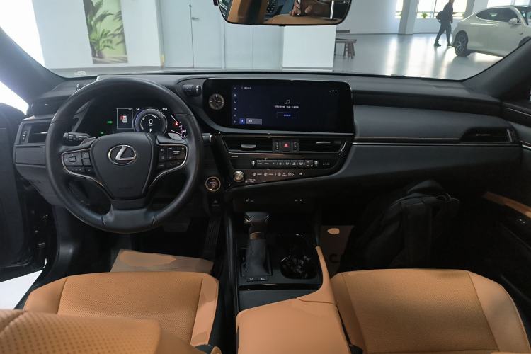 Used Lexus ES 2022 300h Excellence Edition