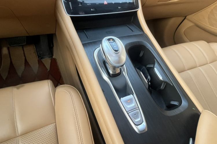 Used VOYAH Dream 2022 Low-Carbon Edition Plus Intelligent Driving Package Interior 1