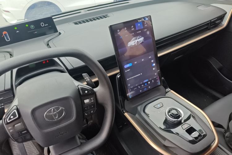 Used Toyota bZ3 2023 616 km Long-Range PRO
