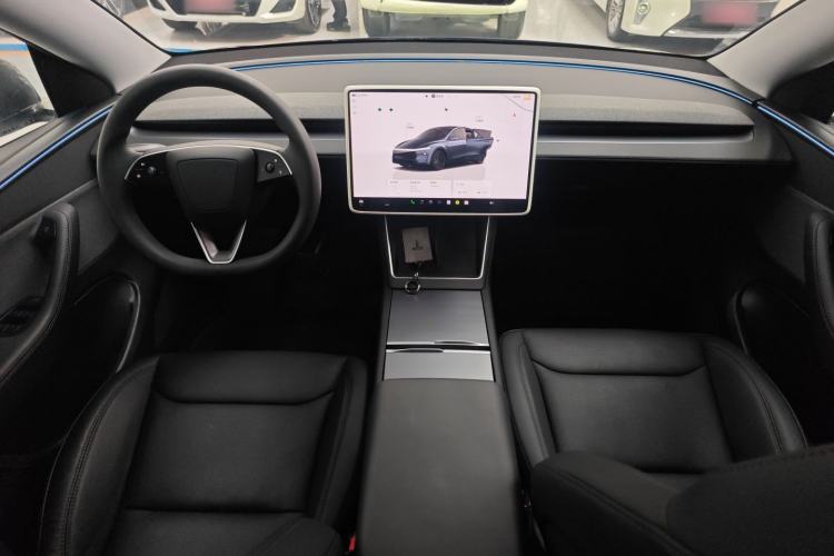 Used Tesla Model Y 2025 Rear-Wheel-Drive Version Center Console