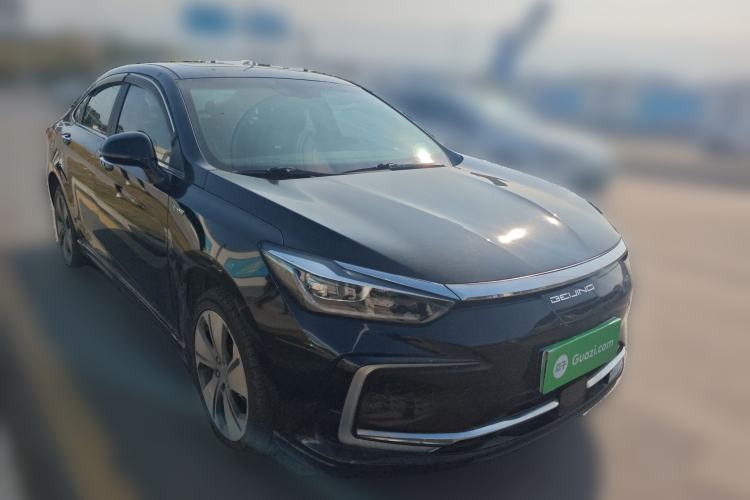 Used BAIC Beijing EU7 2019 Yifeng Edition Front Right 45 Deg
