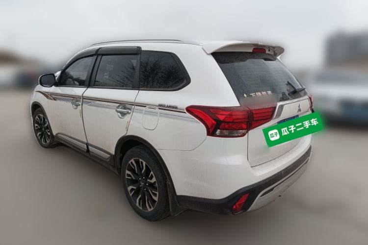 Used Mitsubishi Outlander 2020 2.0L Two-Wheel Drive Enjoyment Version 5 Seats

