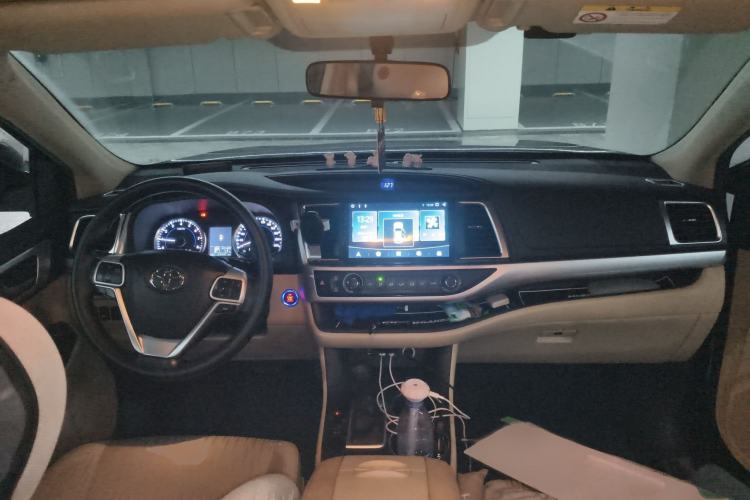 Used Toyota Highlander 2018 2.0T Four-Wheel Drive Elite Edition 7 Seats China VI Standard