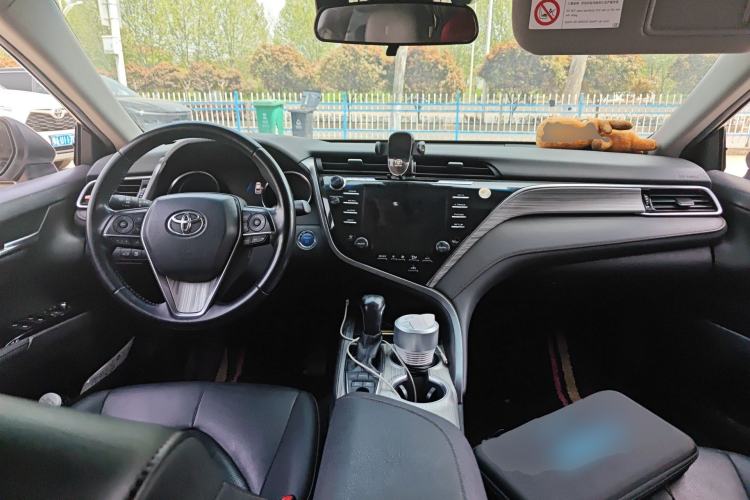 Used Toyota Camry 2018 Dual-Engine 2.5 HG Luxury Edition Center Console